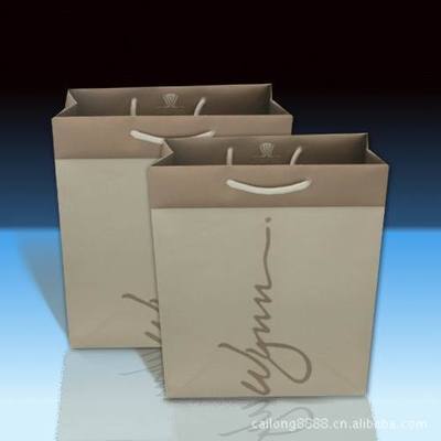 廠家定做服裝禮品紙袋 牛皮購物手提紙袋 工廠廠家 歡迎訂購 - 廠家定做服裝禮品紙袋 牛皮購物手提紙袋 工廠廠家 歡迎訂購廠家 - 廠家定做服裝禮品紙袋 牛皮購物手提紙袋 工廠廠家 歡迎訂購價格 - 廣州市彩隆印務(wù) - 